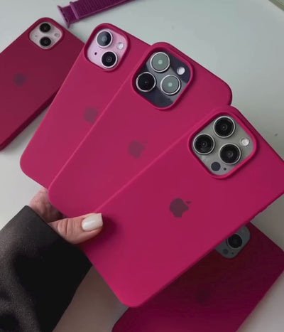 A video showing a 360-degree view and a close-up of the iPhone red rose liquid silicone case